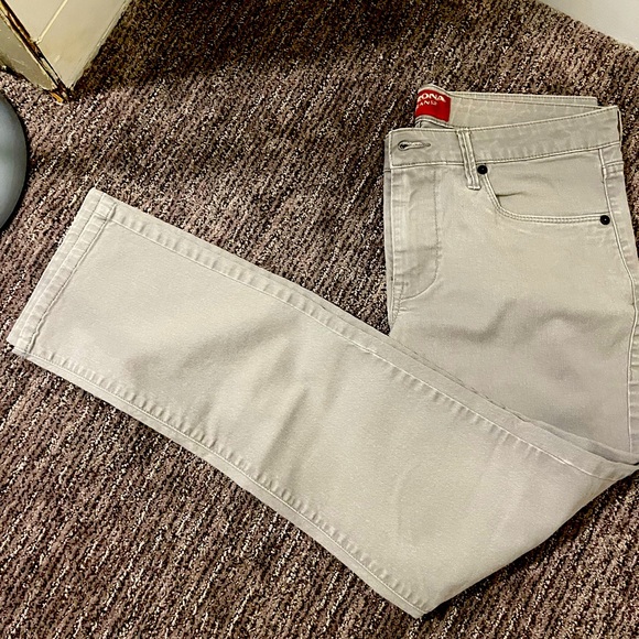 Arizona Jean Company Other - Light gray Skinny Jeans 32x32